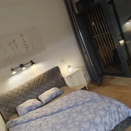 New Cozy In The Old Town Of Vilnius, Paupys Wilna
