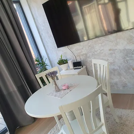 New Cozy In The Old Town Of Vilnius, Paupys *